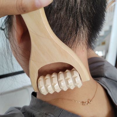 목재 얼굴 롤러 얼굴 풀 나무 나무 마사저 트렌딩 제품 뷰티 도구 여자 얼굴 피부 마사지