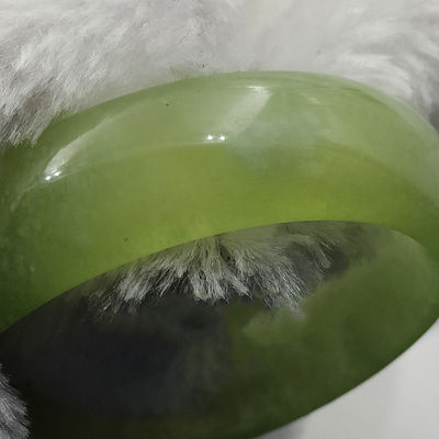 지역 특징 천연 보석 녹색 시우안 자이드 팔찌 패션 부티크 보석 여자 팔찌