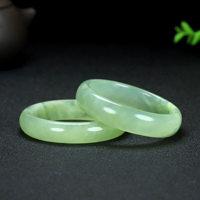지역 특징 천연 보석 녹색 시우안 자이드 팔찌 패션 부티크 보석 여자 팔찌