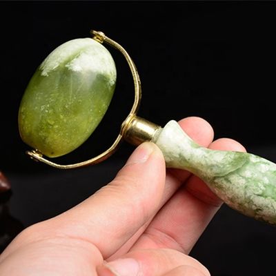 녹색 Xiuyan Jade 얼굴 롤러 Gua Sha 웰딩 금속 자이드 마사지 롤러 뷰티 도구 얼굴 마사저