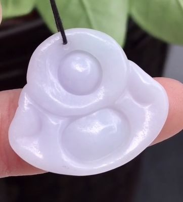 녹색 휴대용 자연 버마 보라색 조각 된 자데이트 자데이트 웃는 부처 사상자 여성 및 어린이용 자연 색상