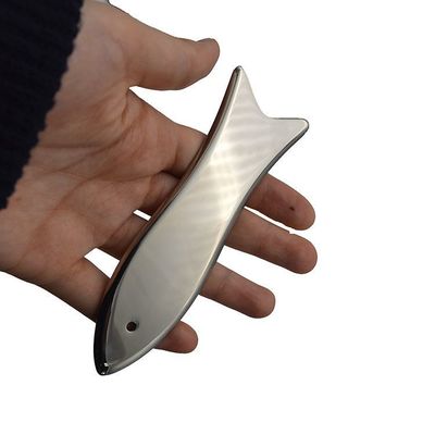 생선 모양 스테인리스 스틸 구아샤 보드 얼굴 및 신체 건강 관리에 대한 전통적인 금속 구아샤 마사지 도구