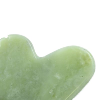 천연 돌 긁기 도구와 개인 레이블 Xiuyan Jade Green Guasha로 온몸 마사지의 장점을 경험하십시오.