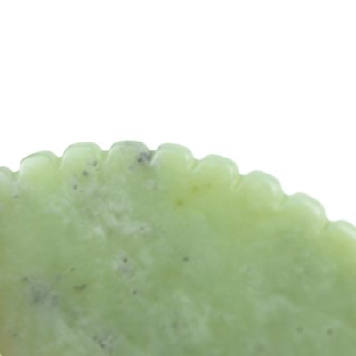 천연 돌 긁기 도구와 개인 레이블 Xiuyan Jade Green Guasha로 온몸 마사지의 장점을 경험하십시오.