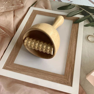 2023 Custom Gua Sha 안티 셀룰라이트 목재 치료 체질 마사지 장비용 롤러 마사지 도구와 함께 스웨덴 마사지 컵