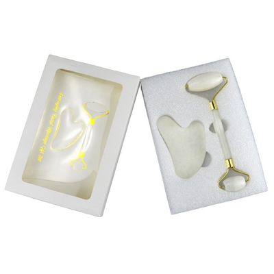 천연 자이드 스톤 구아샤 보드 (Natural Jade Stone Guasha Board) 가 구아샤 스크래핑 마사지 (Gua Sha Scraping Massage on Face) 의 맞춤식 로고가 있습니다.