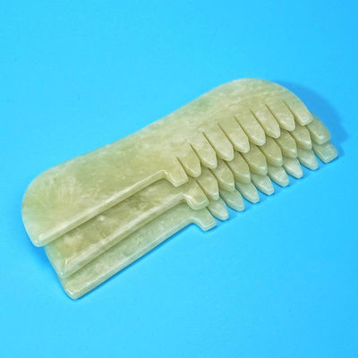 공급 녹색 스크래핑 자이드 구아샤 돌 얼굴 머리카락 마사지 구아샤 Comb 도구 Xiuyu Comb 사용자 지정 로고와 함께