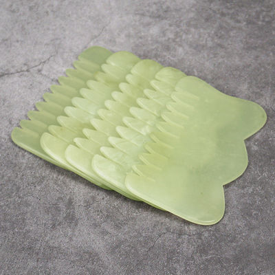 맞춤형 로고 M 모양 Jade Gua Sha 돌 머리 마사저 머리의 건강 관리 및 미용실 두피 마사지