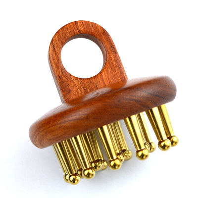 2024 갈색 몸 마사지 Comb Brass Scalp Massager 머리 마사지 머리에 필요한 헤어 브러쉬 머리에 필요한 헤어 케어 메리디언을 파고들며 두통을 완화합니다