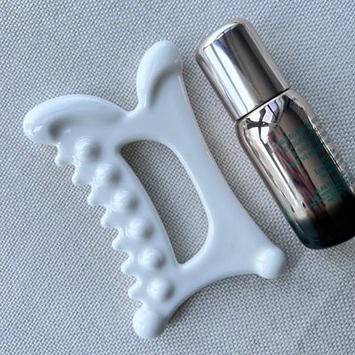 우리의 세라믹 구아샤 스크래핑 마사지 도구 의료 개인 관리 스타일로 림프절 배수기의 이점을 경험하십시오.