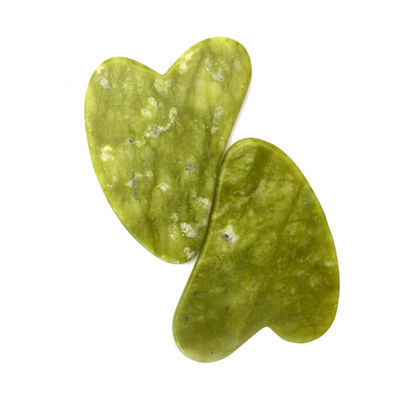 녹색 7.6cm*5.5cm*0.2cm Xiuyan Jade 심장 모양 얼굴 Jade Guasha 마사지 보드