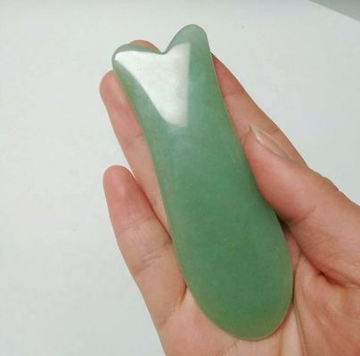 천연 녹색 아벤투린 자이드 구아샤 마사지의 치유 특성을 경험하십시오.